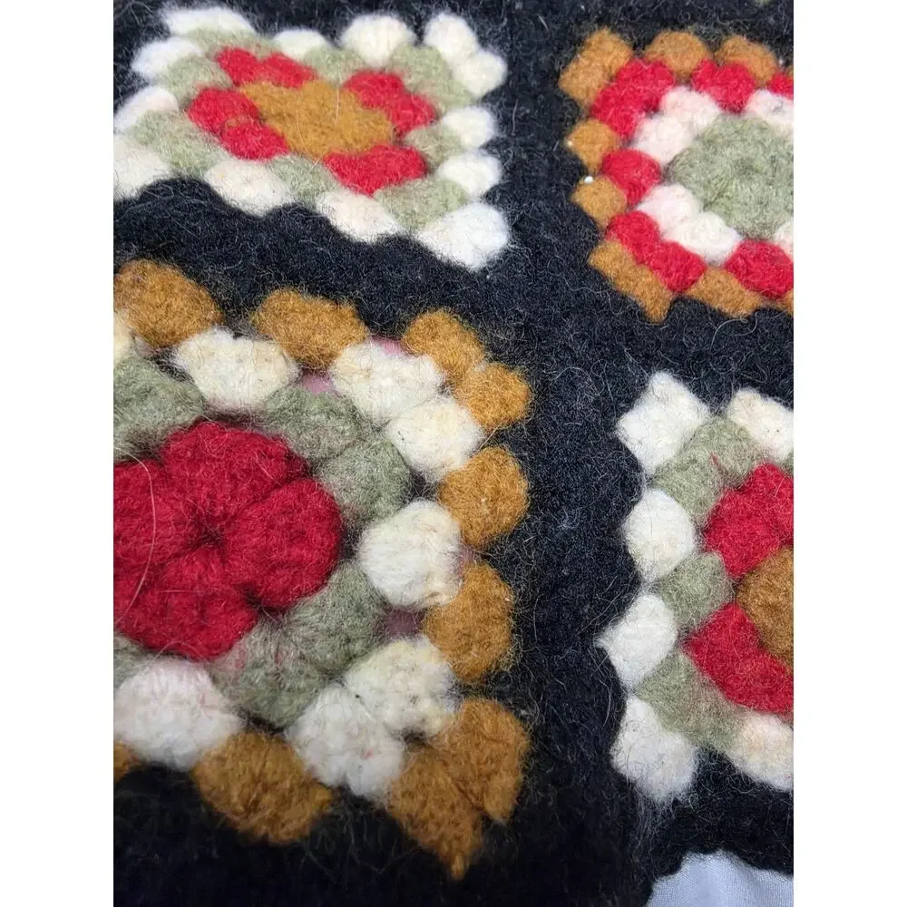 VTG Multicolor Wool Crochet Granny Square Roseanne FairIsle Quilt Blanket 50x40”
